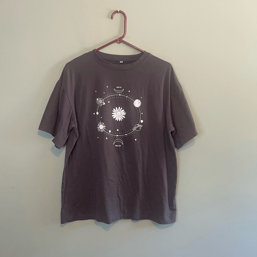 Hippie Moon Graphic Tee Crewneck - Picture 1 of 5